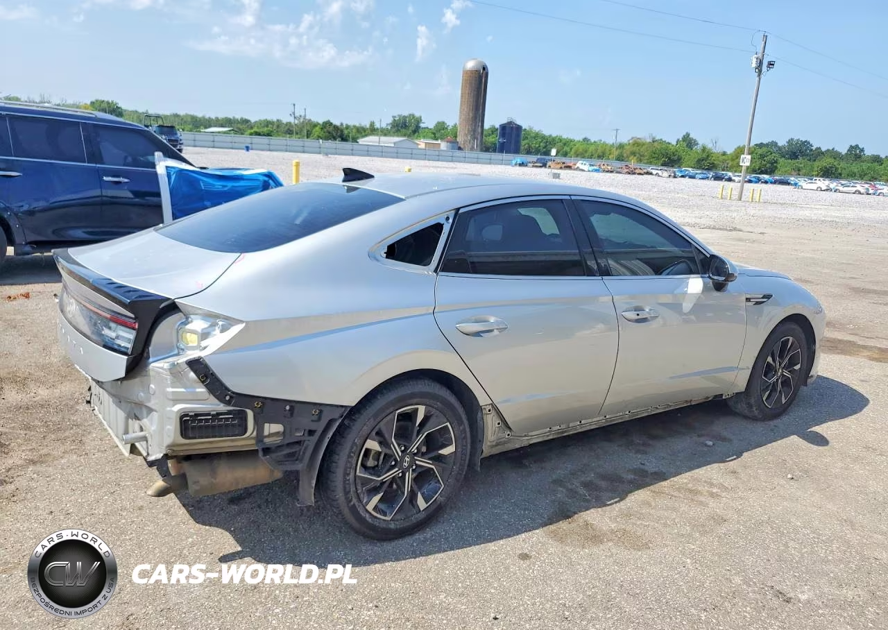 2025 Hyundai Sonata Sel VIN:KMHL64JA4SA435672 - 3