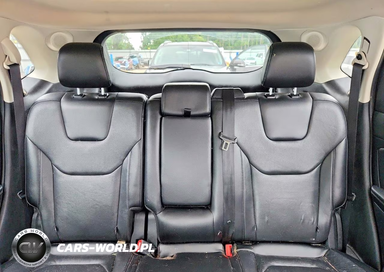 2019 Ford Edge Titanium VIN:2FMPK4K90KBC22434 - 10