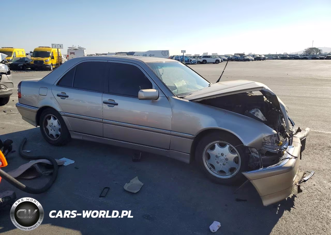 2000 Mercedes-Benz C 230 VIN:WDBHA24GXYA852329 - 4