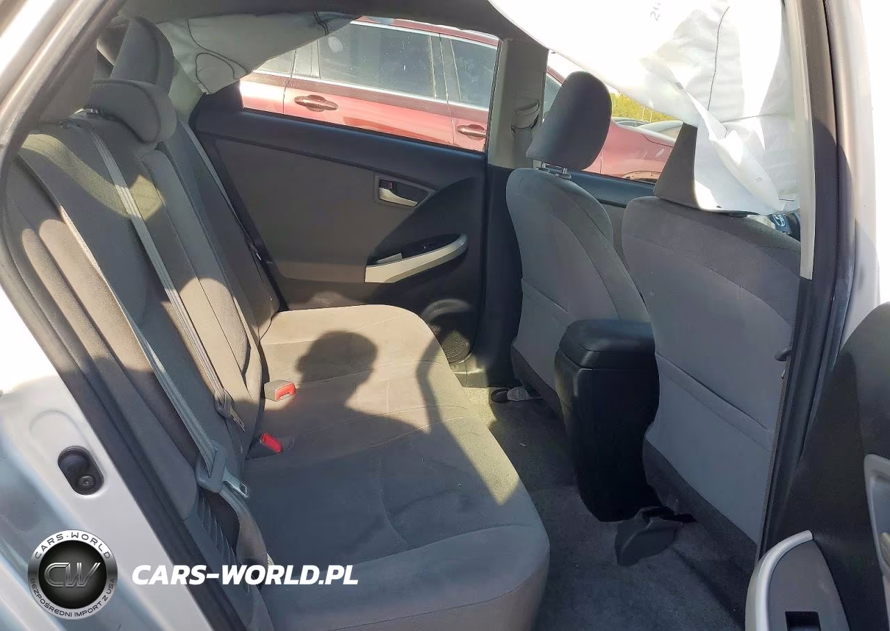 2014 Toyota Prius Two VIN:JTDKN3DUXE1750869 - 10