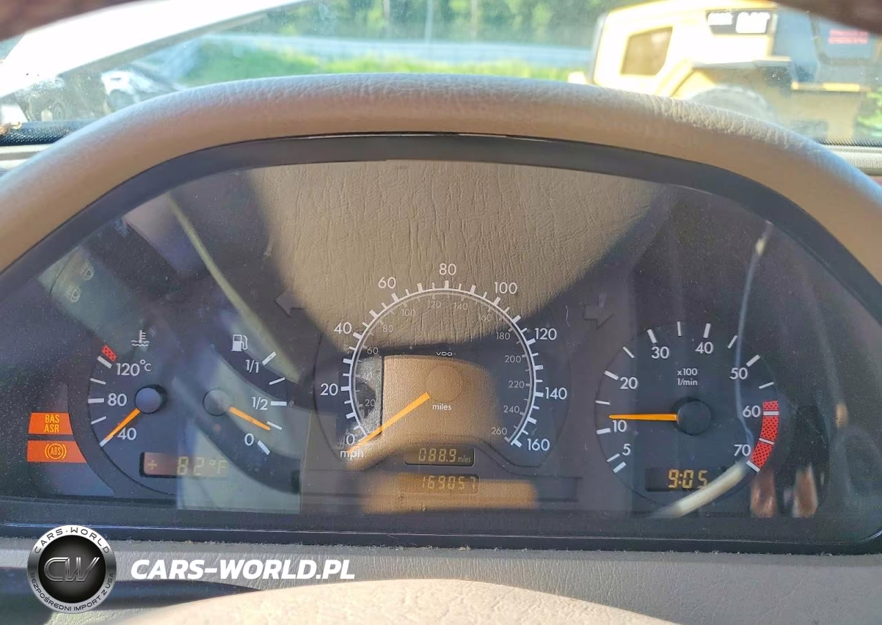 1999 Mercedes-Benz C 230 VIN:WDBHA24G2XA682059 - 9