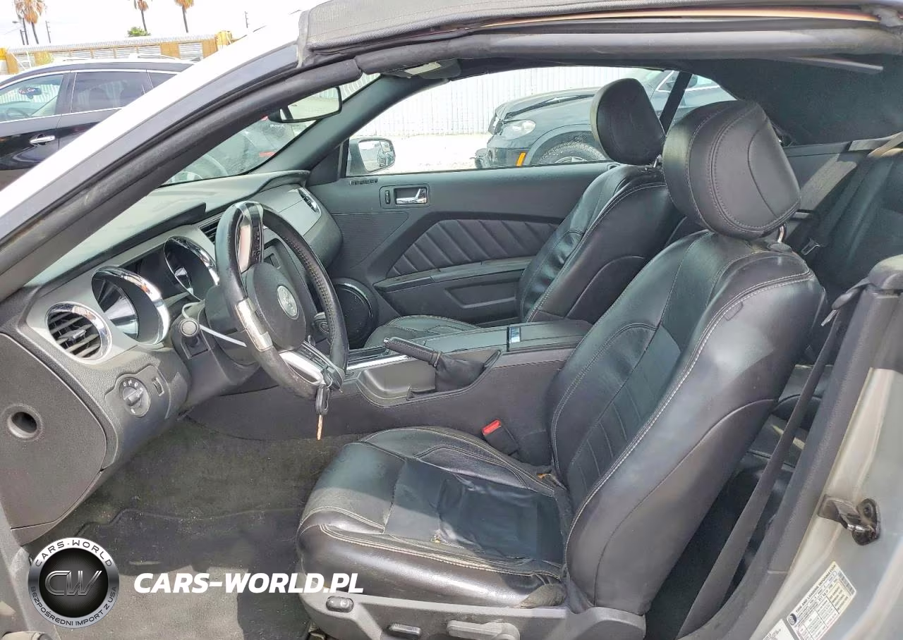 2014 Ford Mustang V6 Premium VIN:1ZVBP8EM2E5254959 - 7
