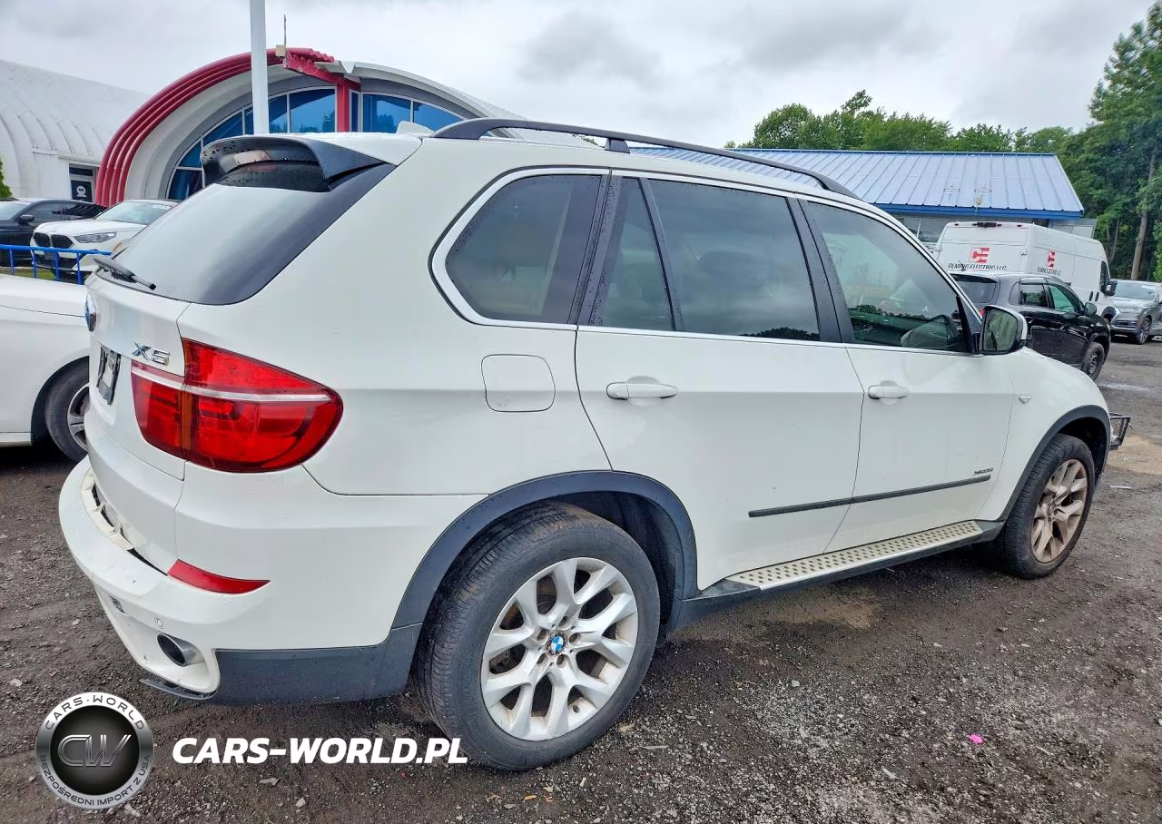2013 BMW X5 xDrive35I VIN:5UXZV4C53D0B17053 - 3