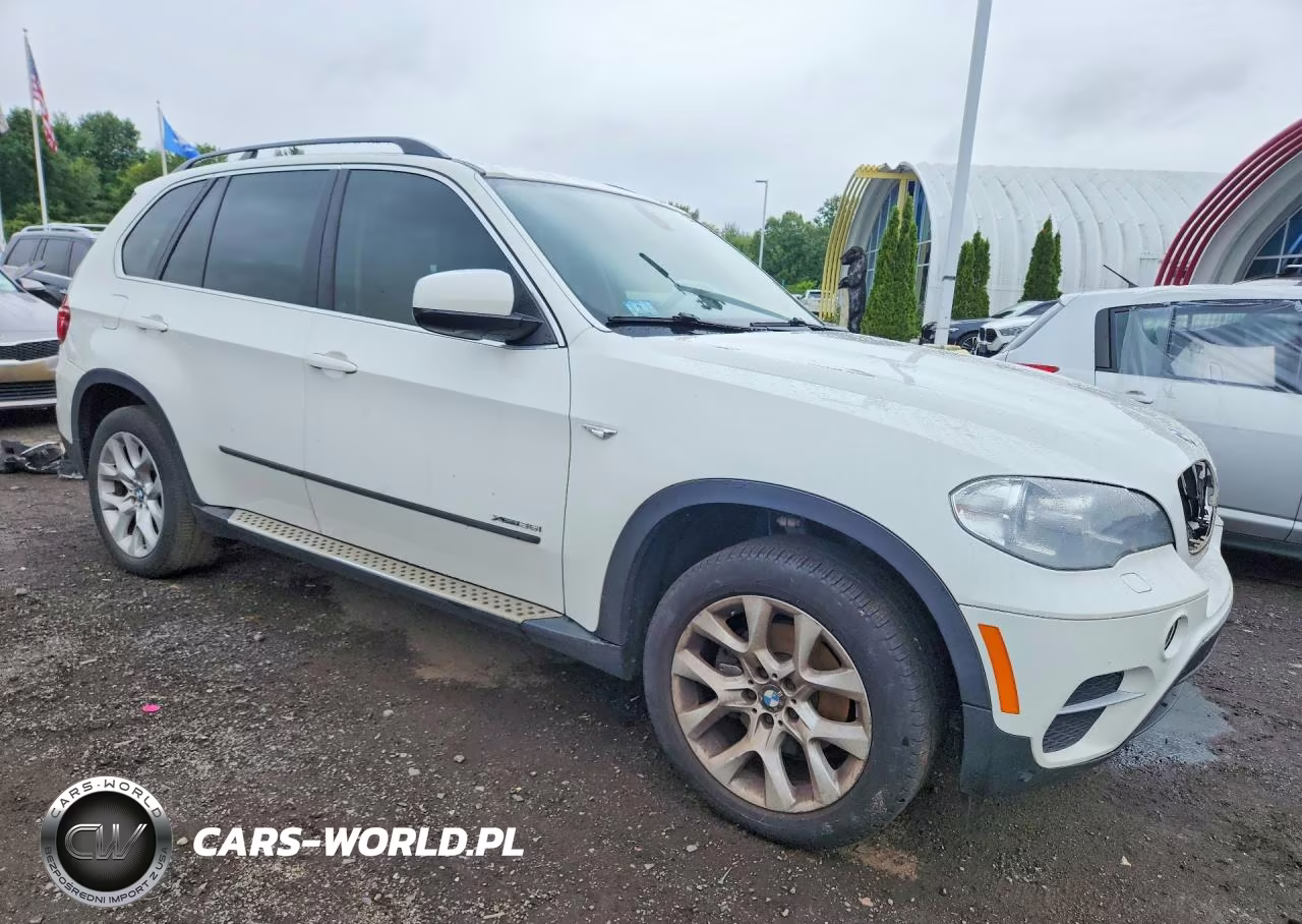 2013 BMW X5 xDrive35I VIN:5UXZV4C53D0B17053 - 4