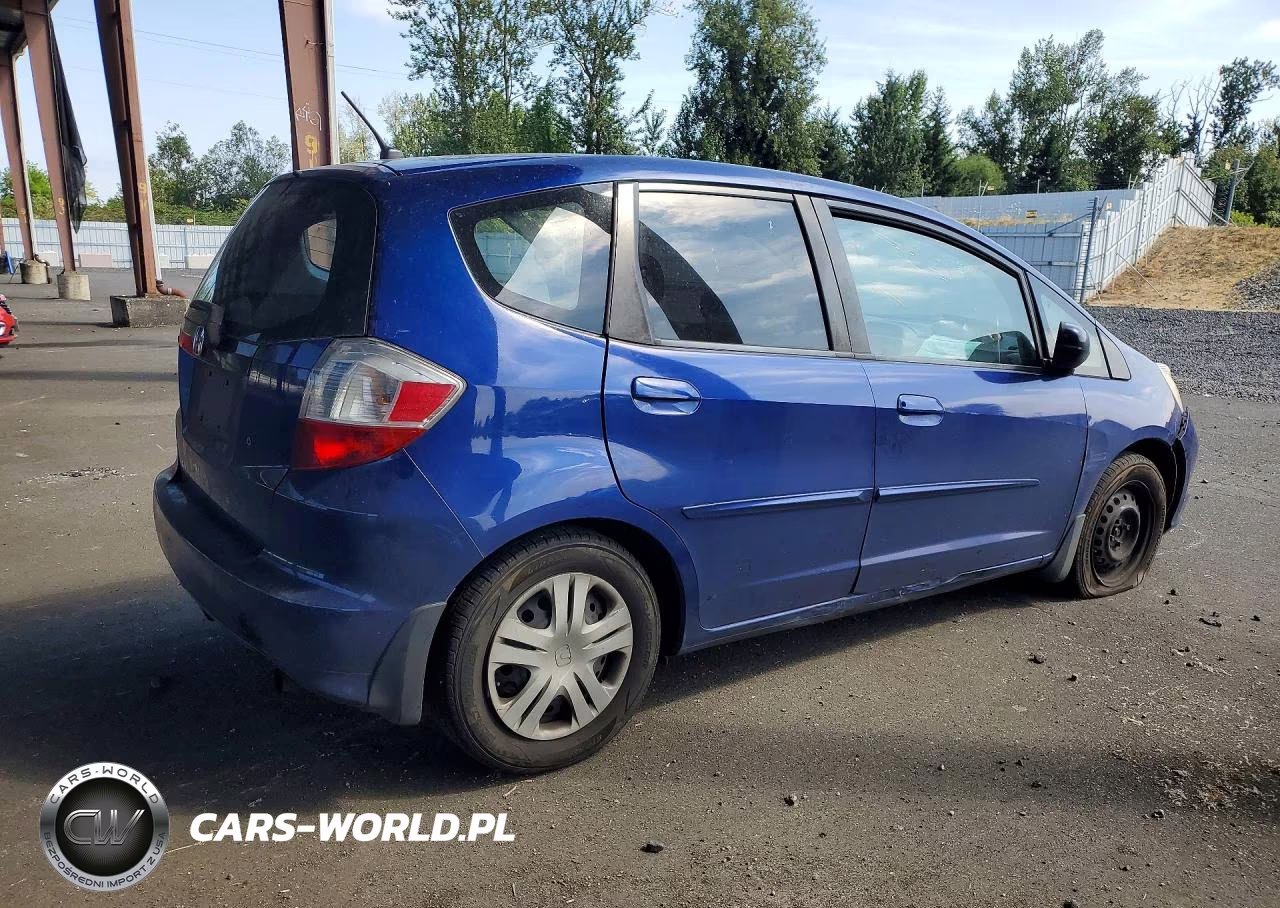 2010 Honda Fit Lx VIN:JHMGE8H2XAS013363 - 3