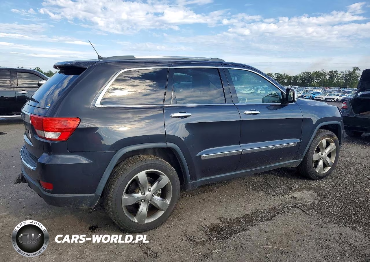2013 Jeep Grand Cherokee Overland VIN:1C4RJFCTXDC651864 - 3