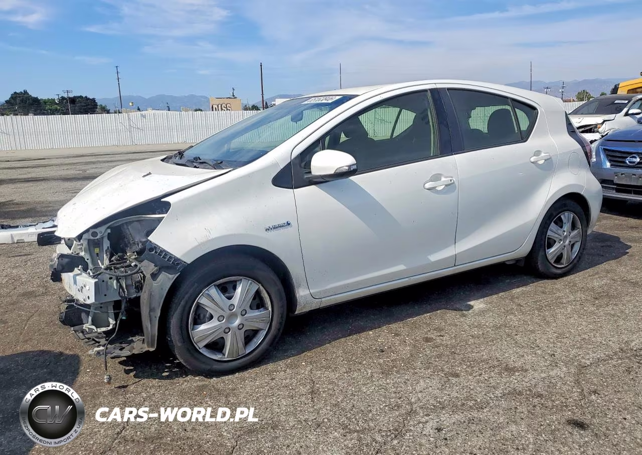 2015 Toyota Prius C Two