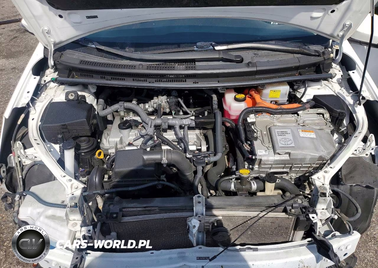2015 Toyota Prius C Two VIN:JTDKDTB34F1585108 - 11