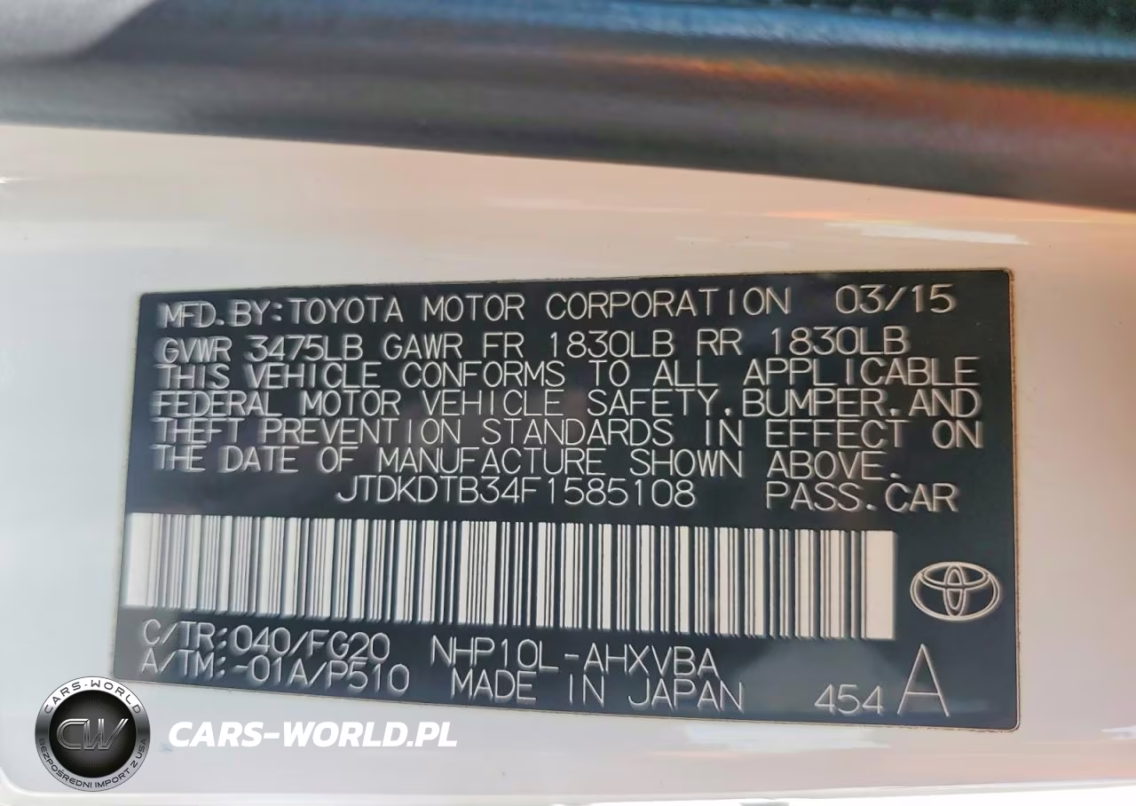 2015 Toyota Prius C Two VIN:JTDKDTB34F1585108 - 13
