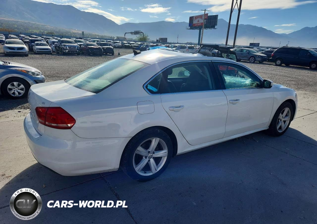 2013 Volkswagen Passat Se VIN:1VWBP7A3XDC069785 - 3