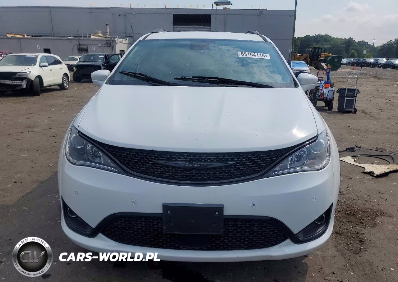 2020 Chrysler Pacifica Touring L VIN:2C4RC3BG7LR267821 - 5