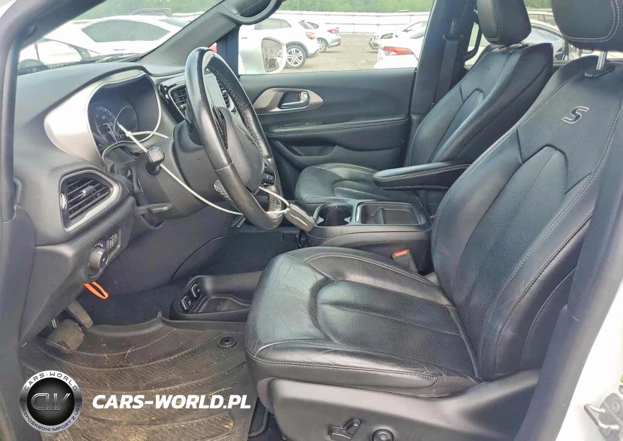 2020 Chrysler Pacifica Touring L VIN:2C4RC3BG7LR267821 - 7