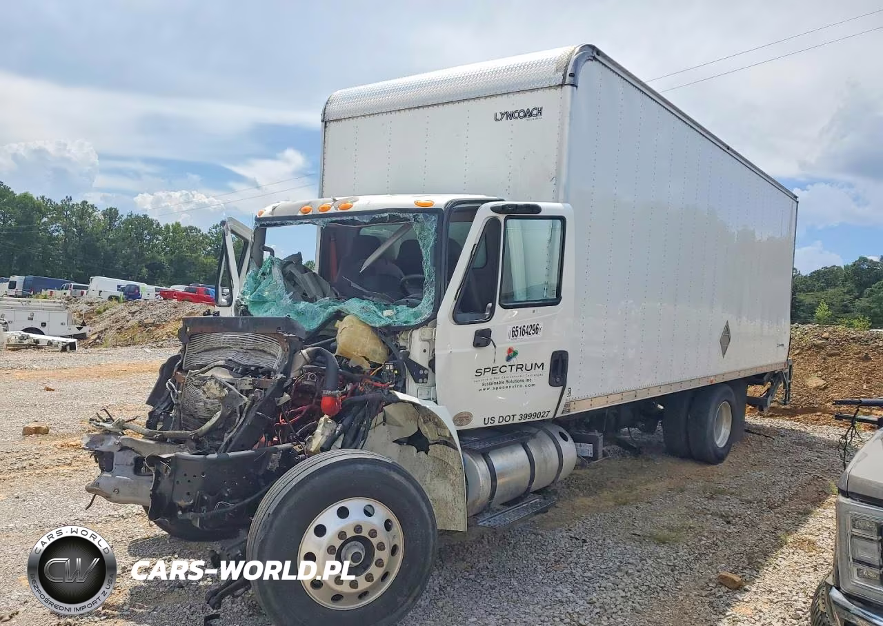 2017 International 4300 Box Truck – zdjęcie 1 z 13