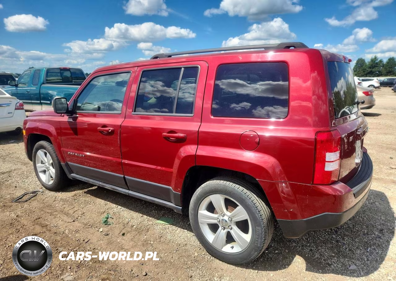 2015 Jeep Patriot Latitude VIN:1C4NJPFB9FD246891 - 2