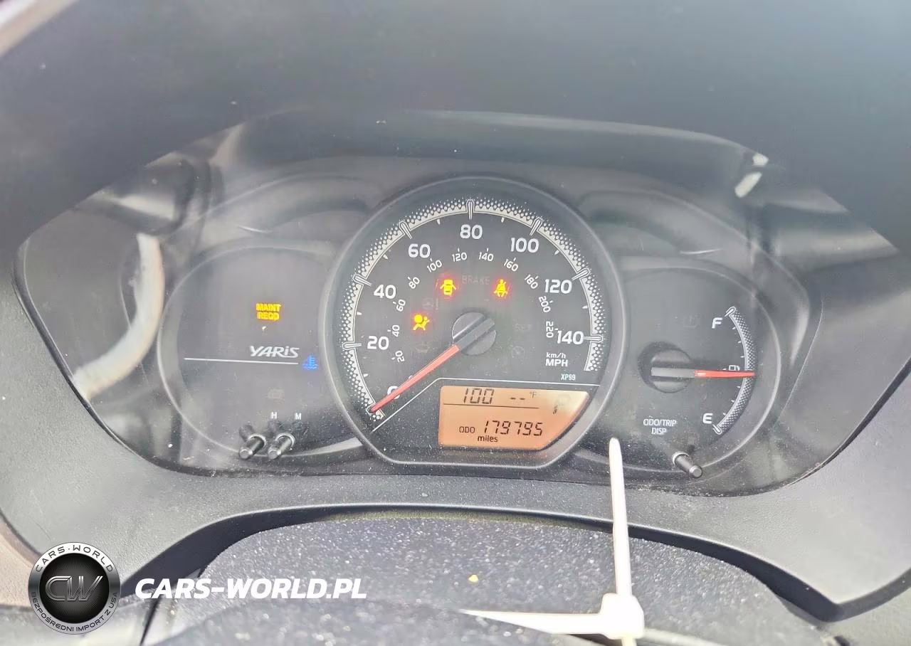 2015 Toyota Yaris 5-Door L VIN:VNKKTUD36FA047264 - 9
