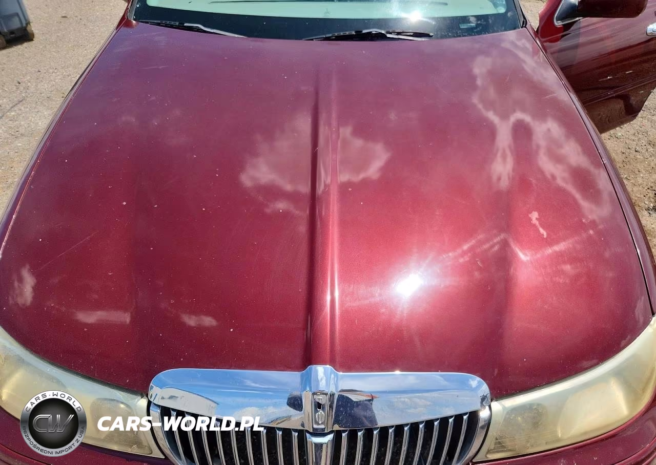 2001 Lincoln Town Car Signature VIN:1LNHM82W01Y629795 - 11