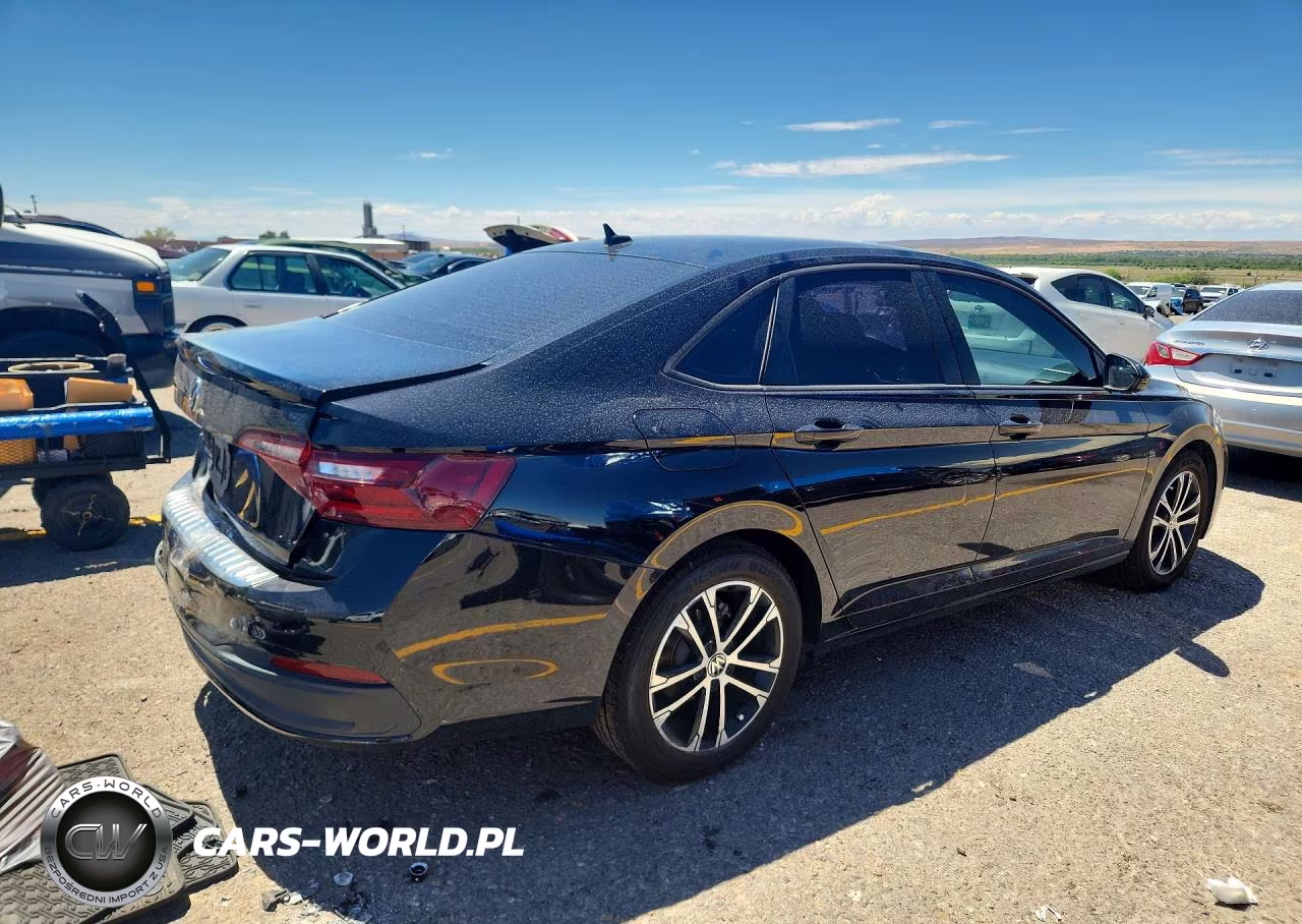 2022 Volkswagen Jetta Sport VIN:3VWBM7BUXNM020151 - 3