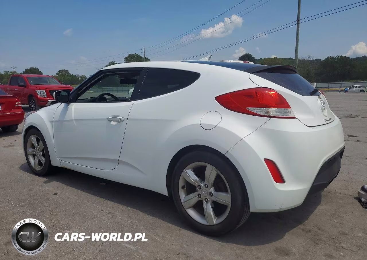2015 Hyundai Veloster Base VIN:KMHTC6AD3FU226295 - 2