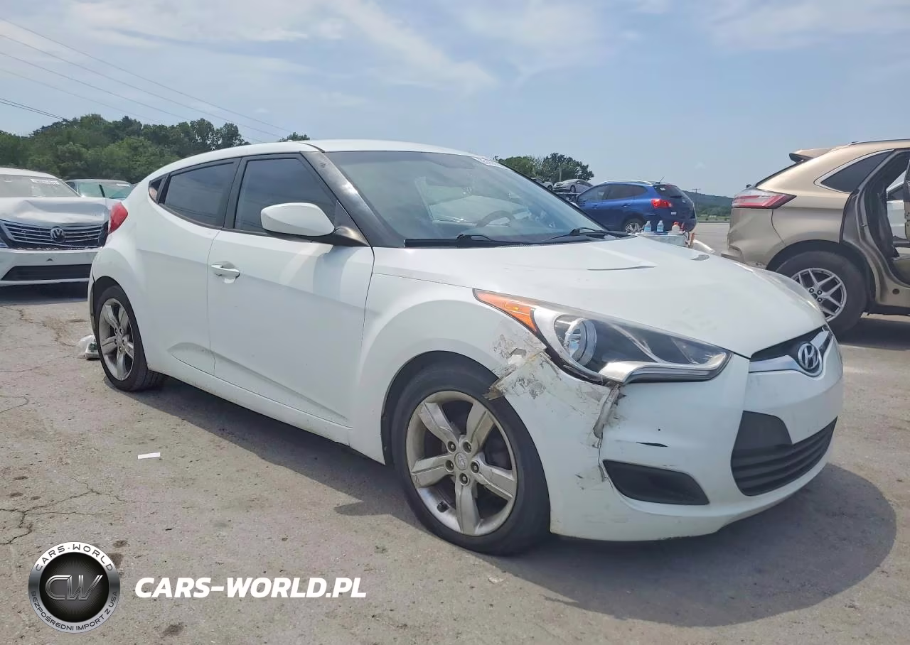 2015 Hyundai Veloster Base VIN:KMHTC6AD3FU226295 - 4