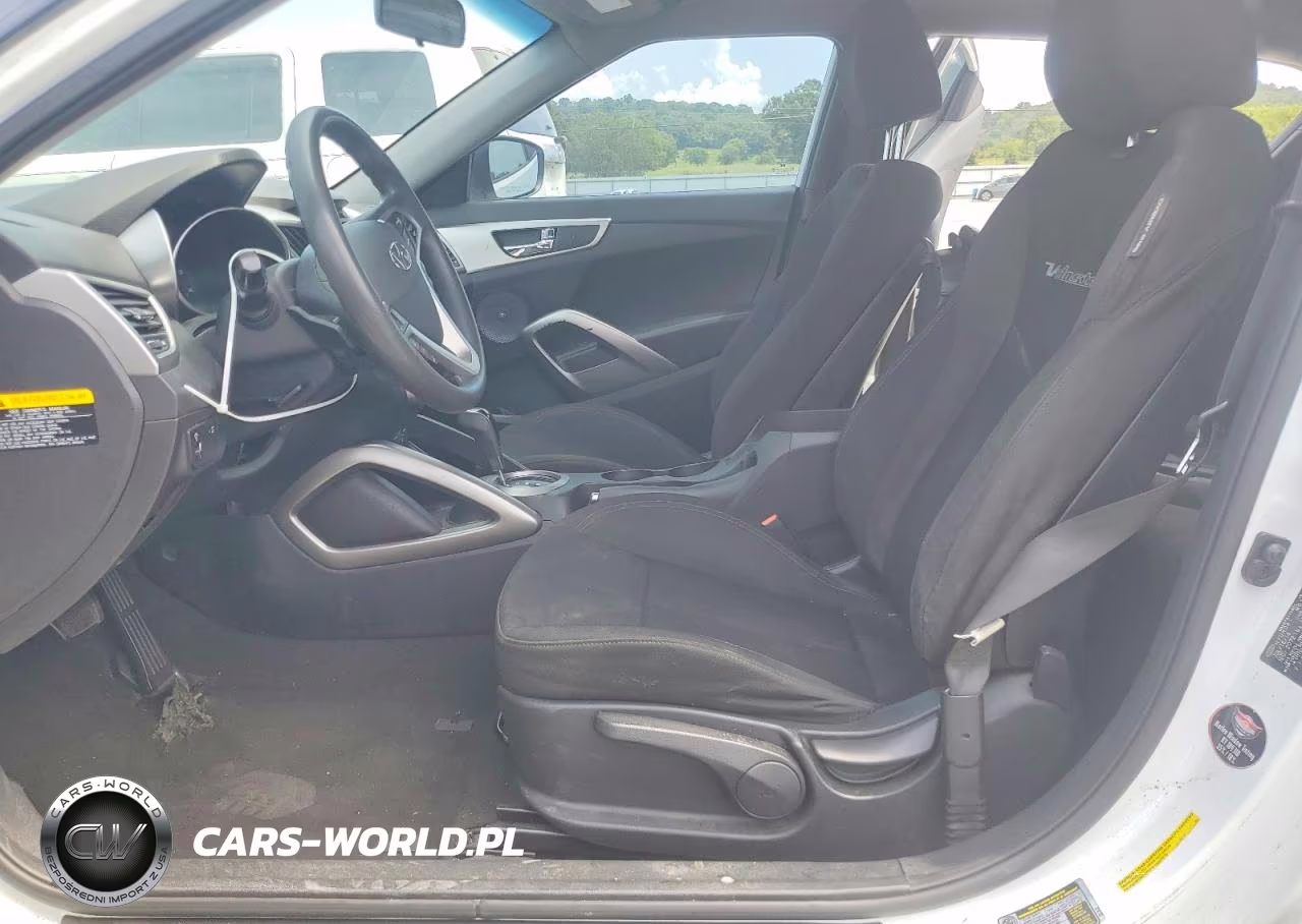 2015 Hyundai Veloster Base VIN:KMHTC6AD3FU226295 - 7