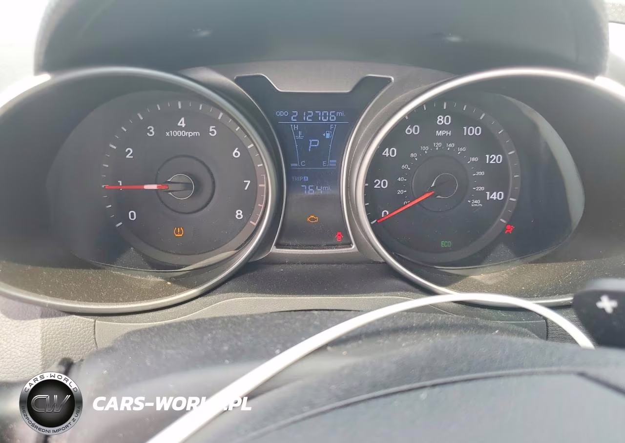 2015 Hyundai Veloster Base VIN:KMHTC6AD3FU226295 - 9
