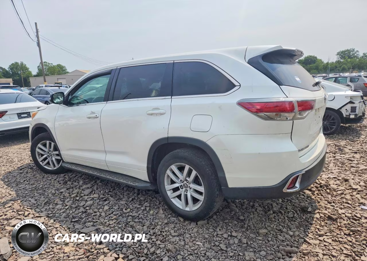 2016 Toyota Highlander Le VIN:5TDZARFH3GS018070 - 2