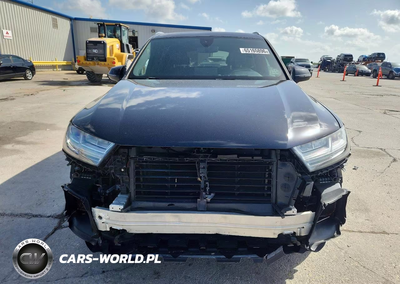 2018 Audi Q7 Premium Plus VIN:WA1LAAF75JD011925 - 5
