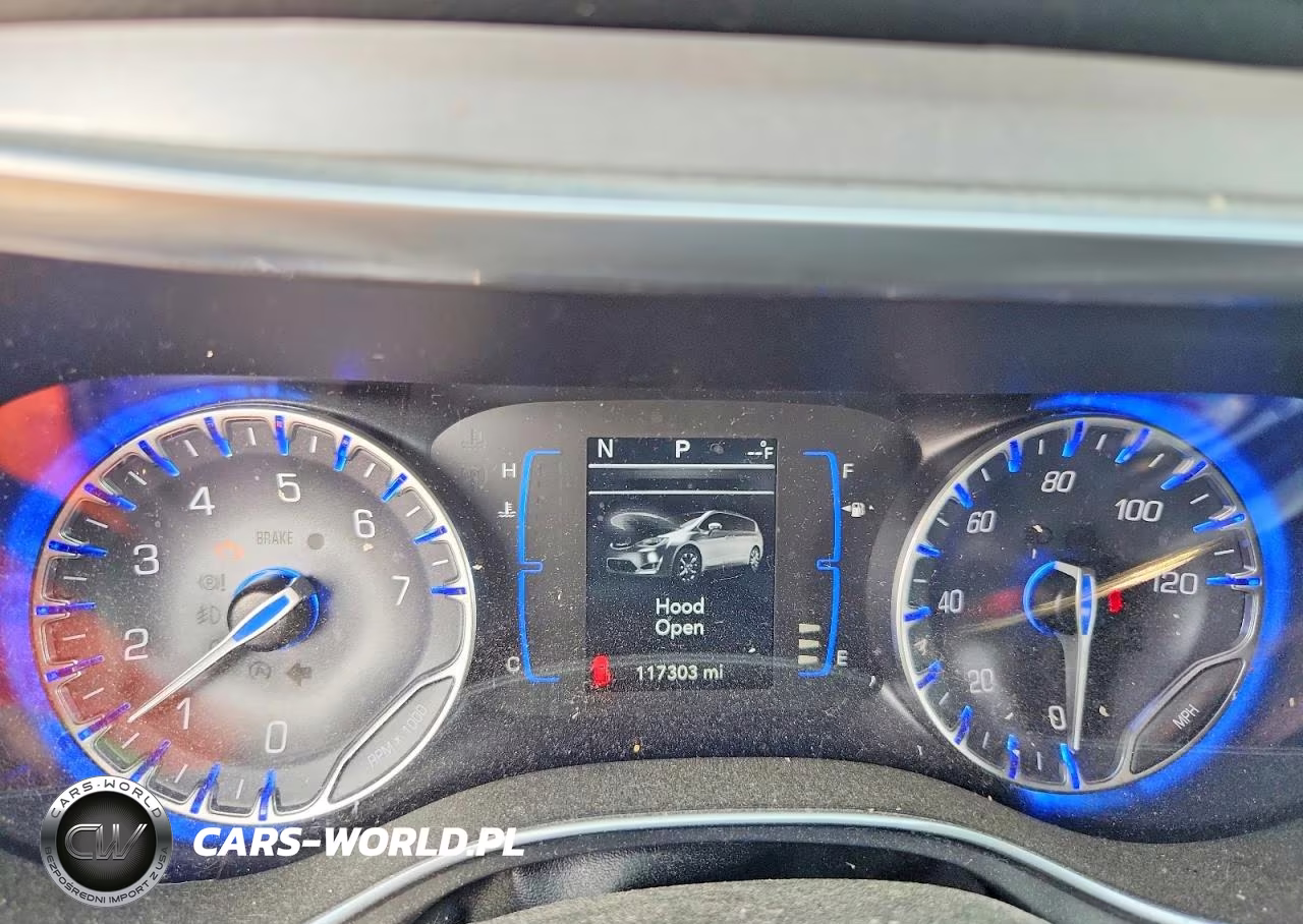 2018 Chrysler Pacifica Touring L VIN:2C4RC1BG4JR172554 - 9