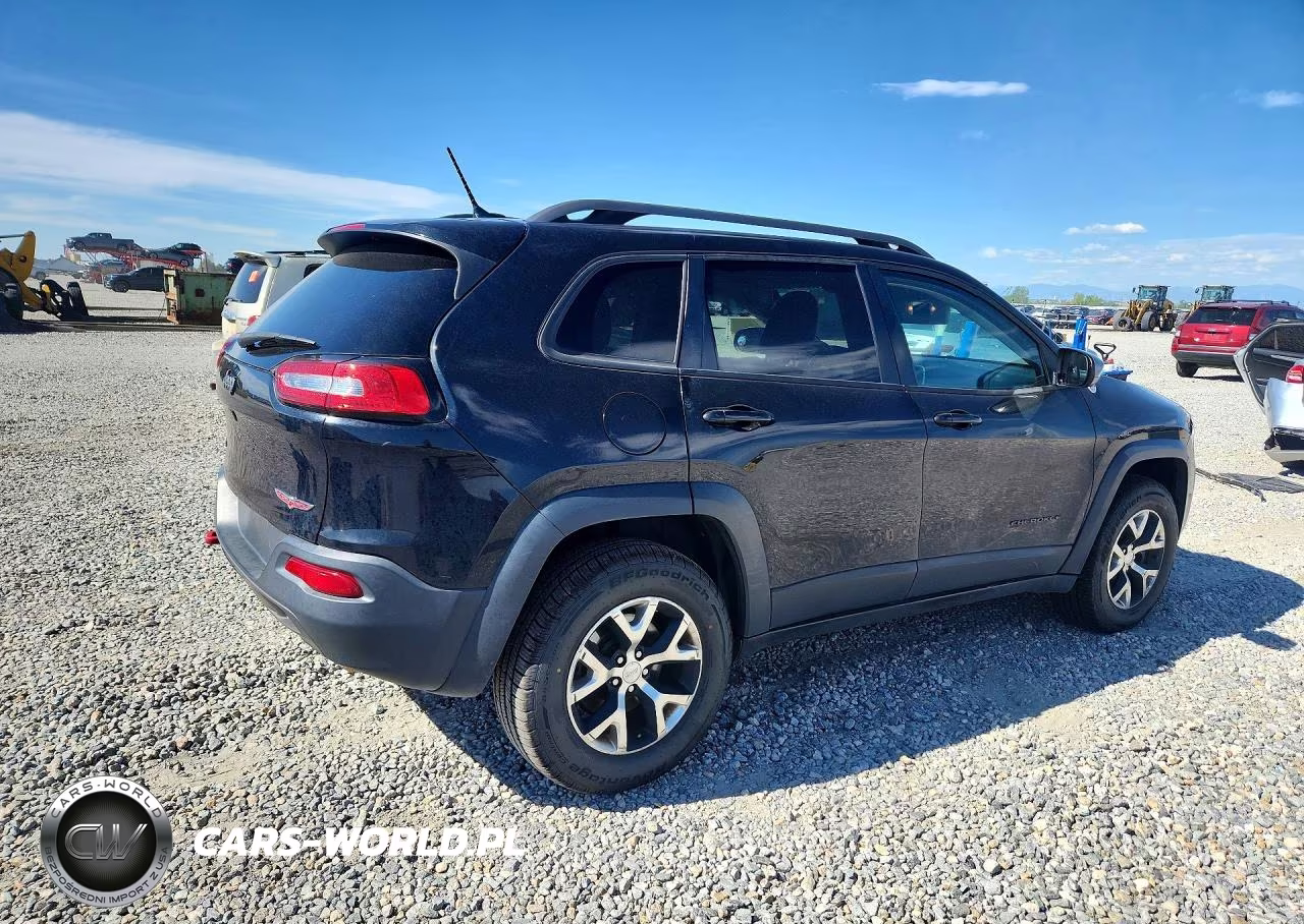 2015 Jeep Cherokee Trailhawk VIN:1C4PJMBSXFW778197 - 3