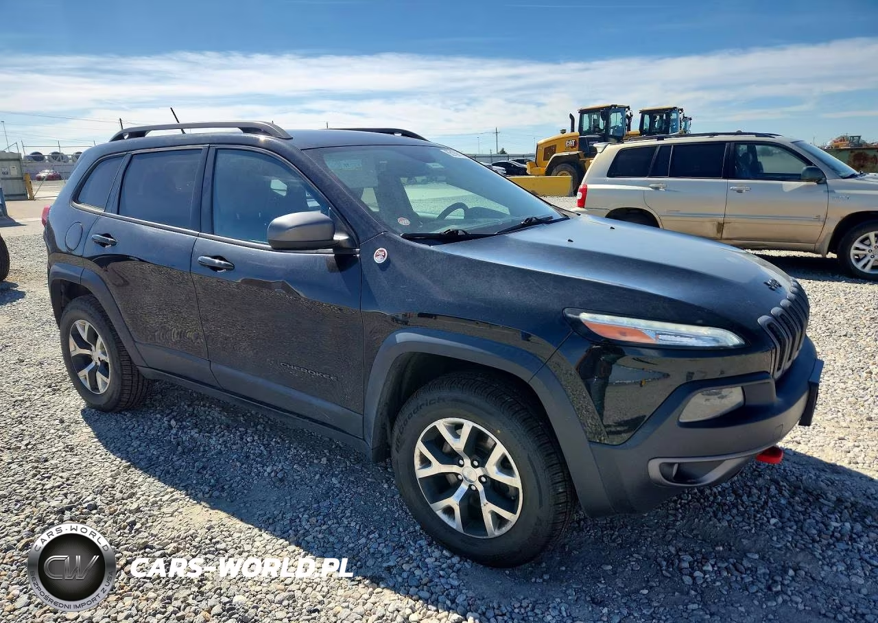 2015 Jeep Cherokee Trailhawk VIN:1C4PJMBSXFW778197 - 4