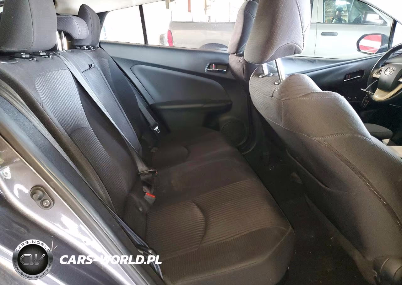 2016 Toyota Prius Three VIN:JTDKARFU4G3511806 - 10