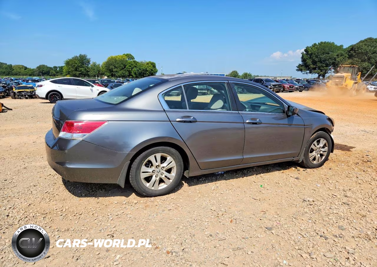 2008 Honda Accord Lxp VIN:JHMCP26408C076924 - 3