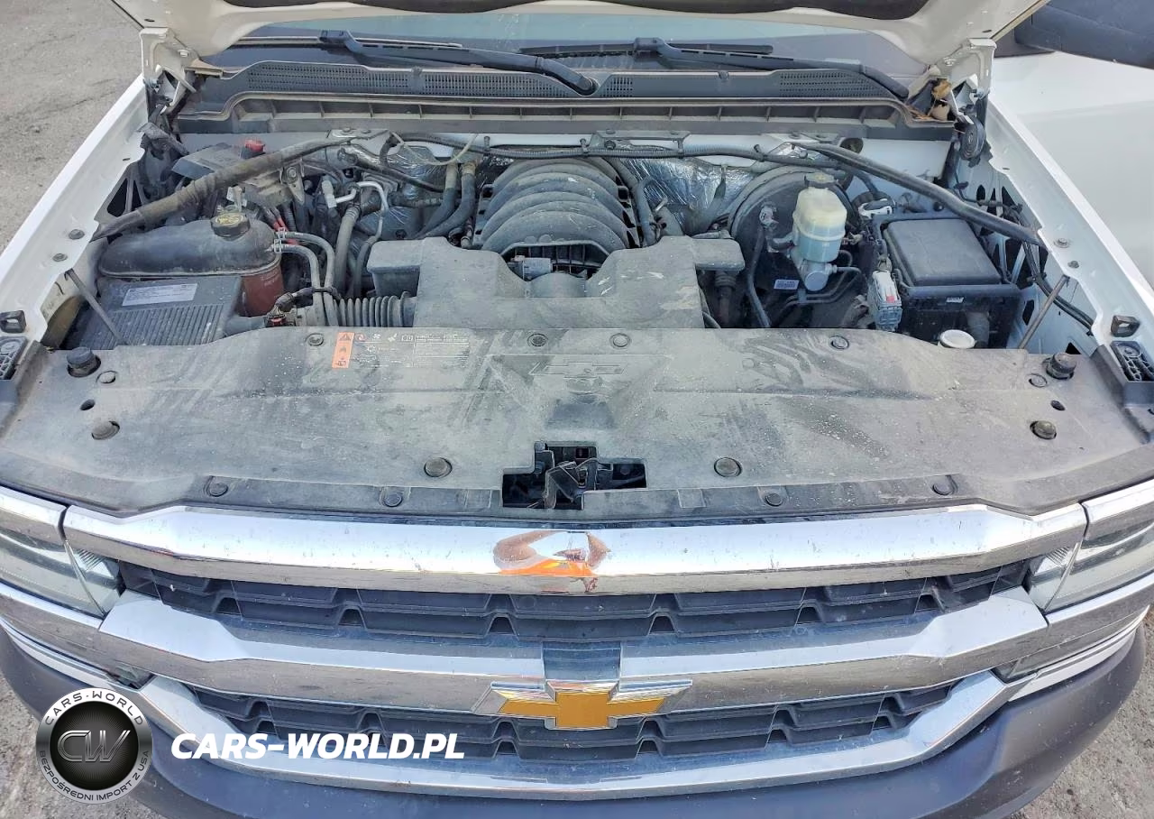 2018 Chevrolet Silverado C1500 VIN:1GCRCNEC7JZ199799 - 11