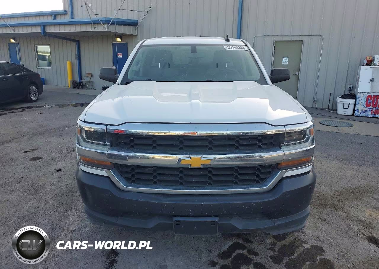 2018 Chevrolet Silverado C1500 VIN:1GCRCNEC7JZ199799 - 5