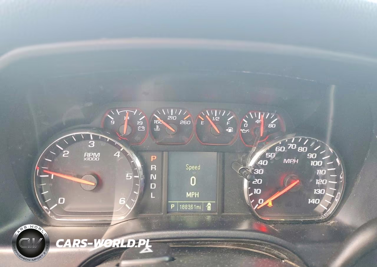 2018 Chevrolet Silverado C1500 VIN:1GCRCNEC7JZ199799 - 9