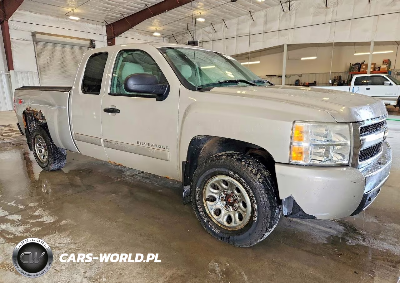 2007 Chevrolet Silverado K1500 VIN:1GCEK19C37Z557316 - 4