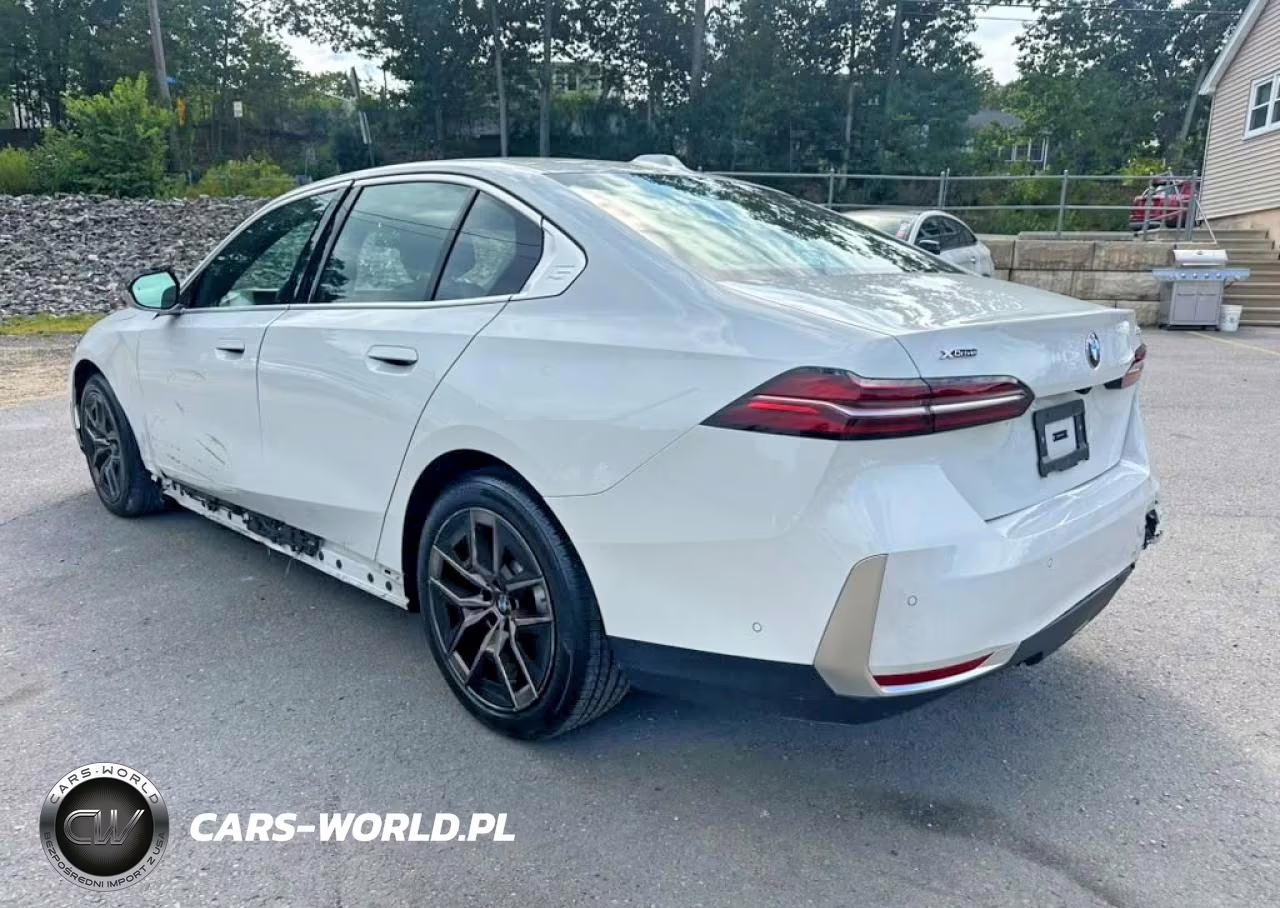 2027 BMW 530 Xi VIN:WBA53FJ07VCY10095 - 2