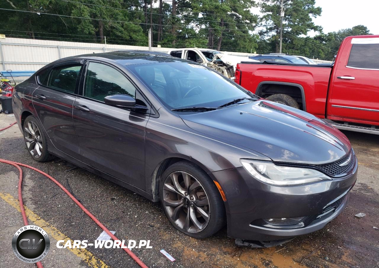 2015 Chrysler 200 S VIN:1C3CCCBG3FN608580 - 4