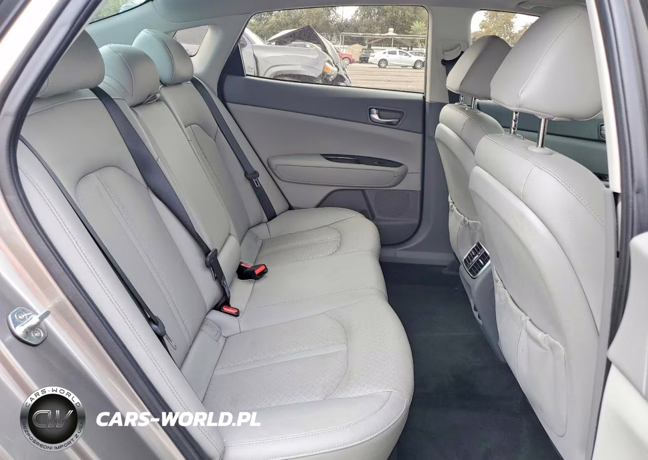 2018 Kia Optima Ex VIN:5XXGU4L36JG234188 - 10