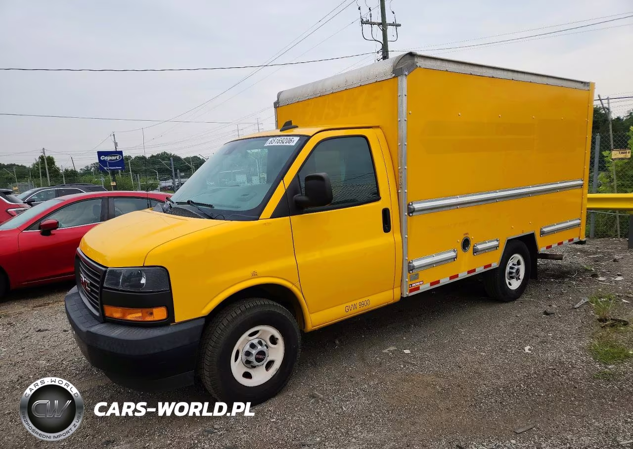 2020 GMC Savana Cutaway Work Van