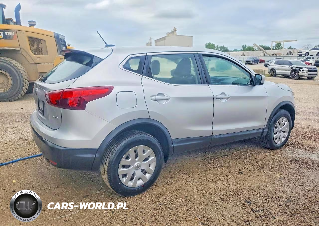 2018 Nissan Rogue Sport S VIN:JN1BJ1CR5JW262829 - 3