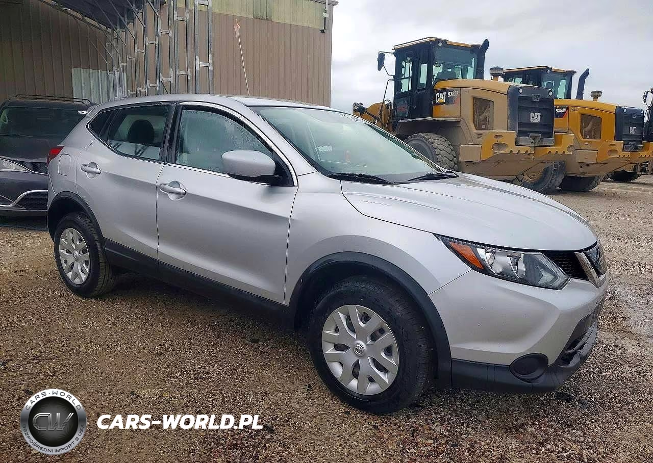 2018 Nissan Rogue Sport S VIN:JN1BJ1CR5JW262829 - 4