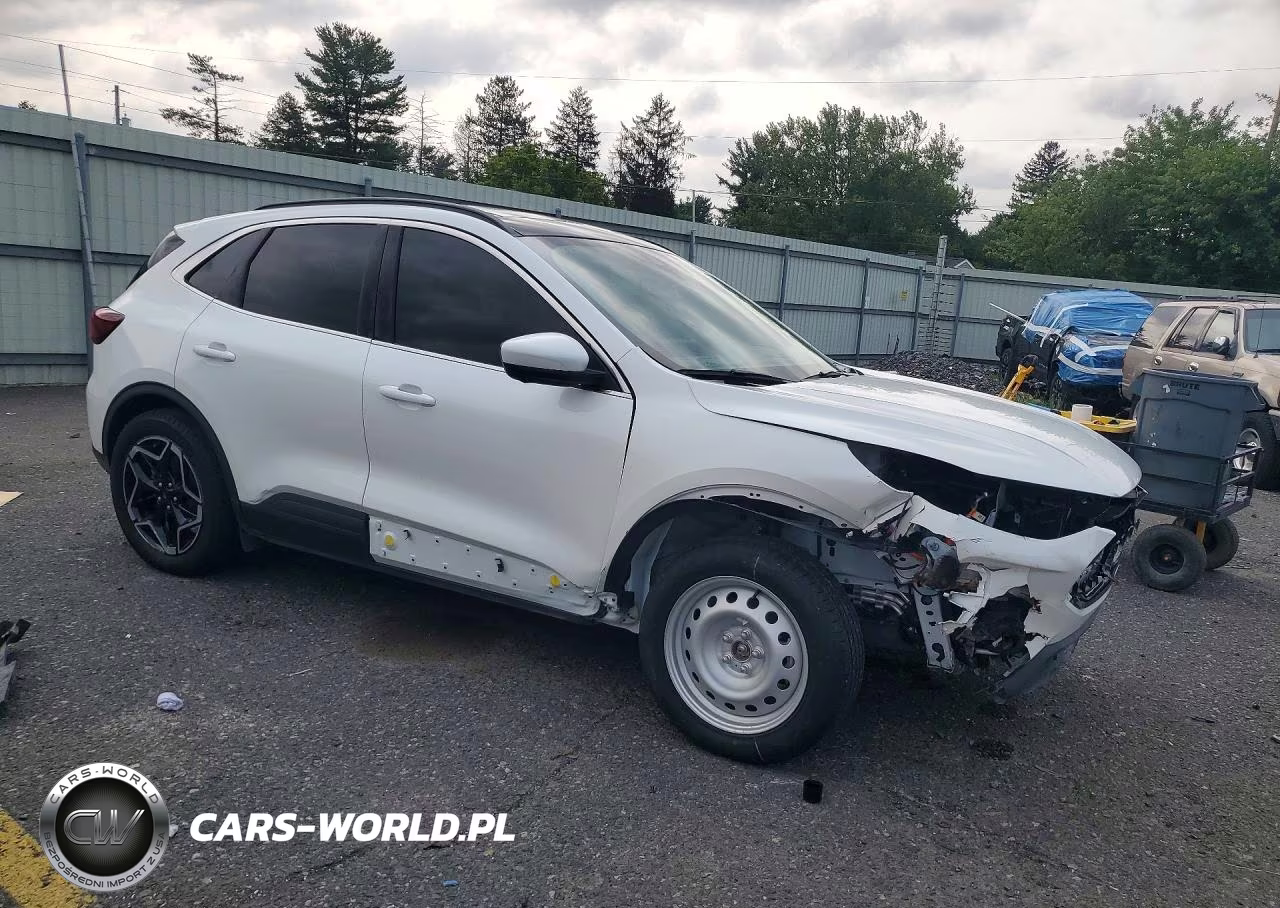2026 Ford Escape Platinum VIN:1FMCU9JZ5TUA15069 - 4