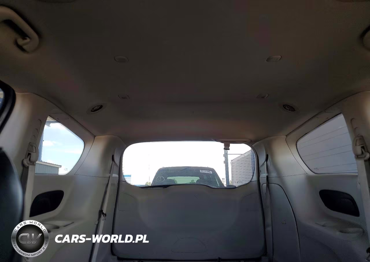 2020 Chrysler Voyager Lxi VIN:2C4RC1DG2LR268263 - 10