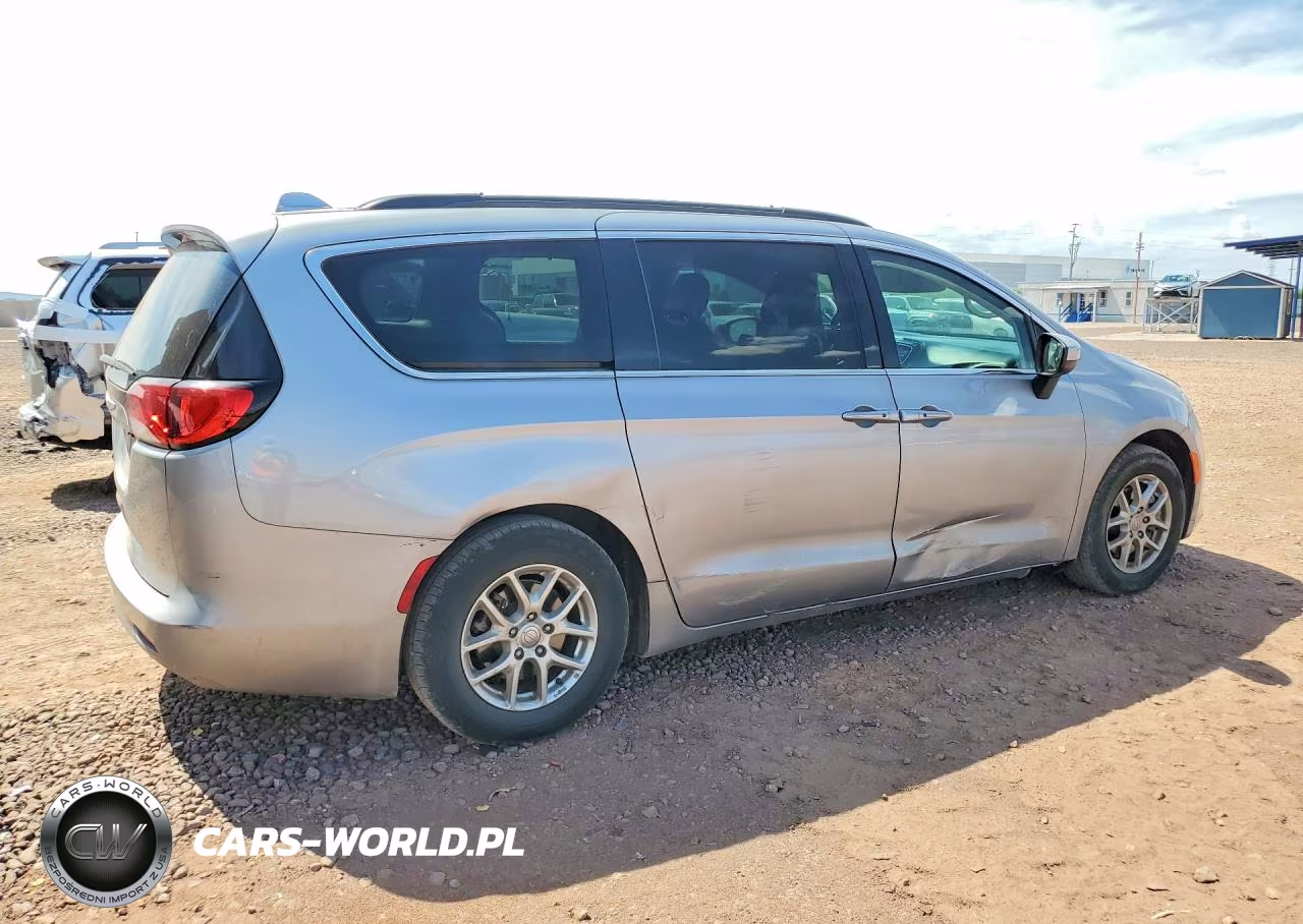 2020 Chrysler Voyager Lxi VIN:2C4RC1DG2LR268263 - 3