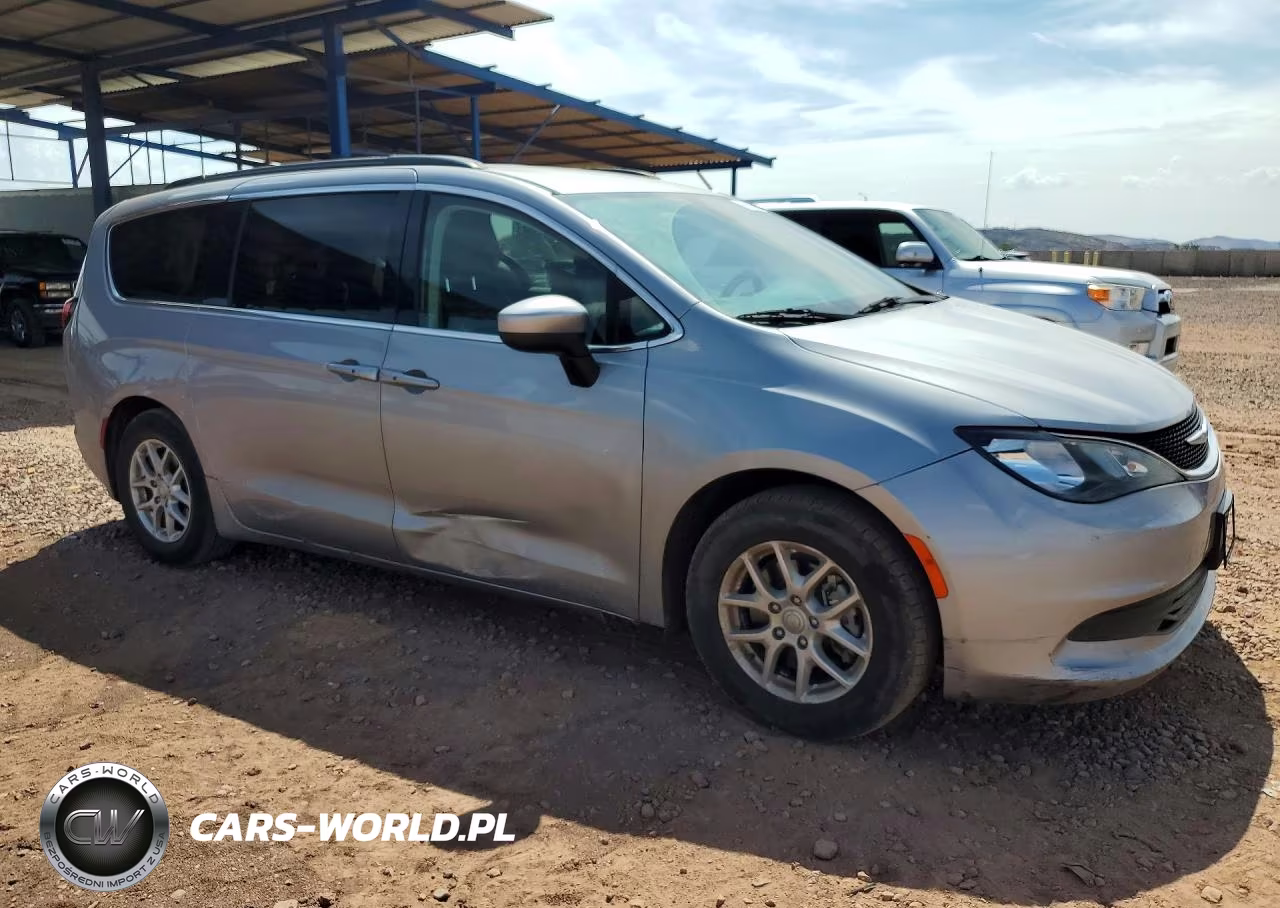2020 Chrysler Voyager Lxi VIN:2C4RC1DG2LR268263 - 4