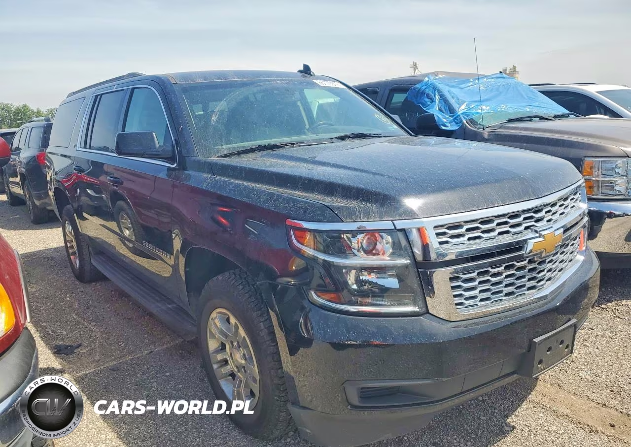 2019 Chevrolet Suburban K1500 Lt VIN:1GNSKHKC4KR392057 - 4