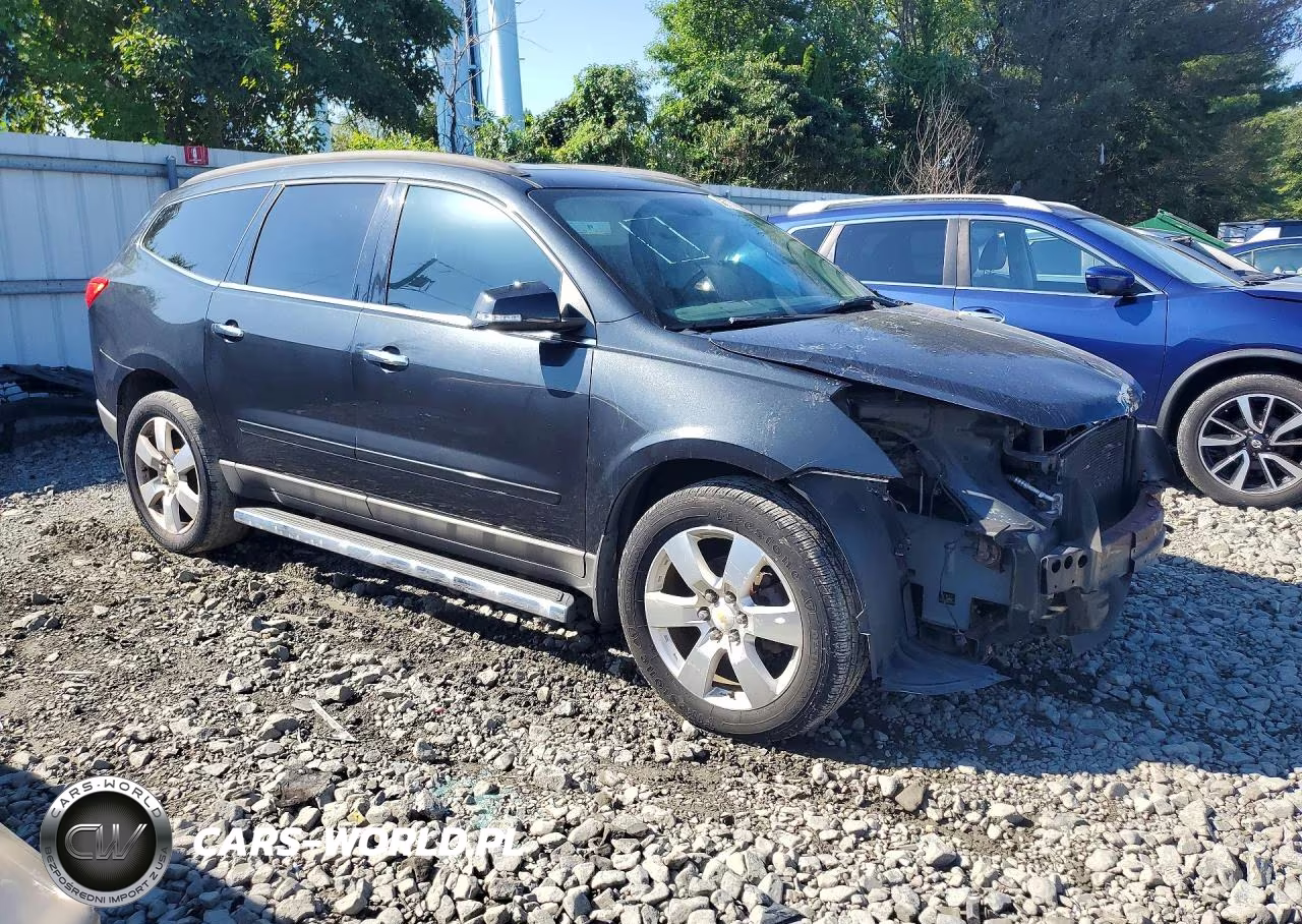 2012 Chevrolet Traverse Lt VIN:1GNKRGED1CJ323952 - 4