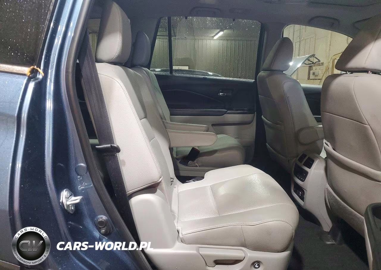 2022 Honda Pilot Elite VIN:5FNYF6H01NB003670 - 11
