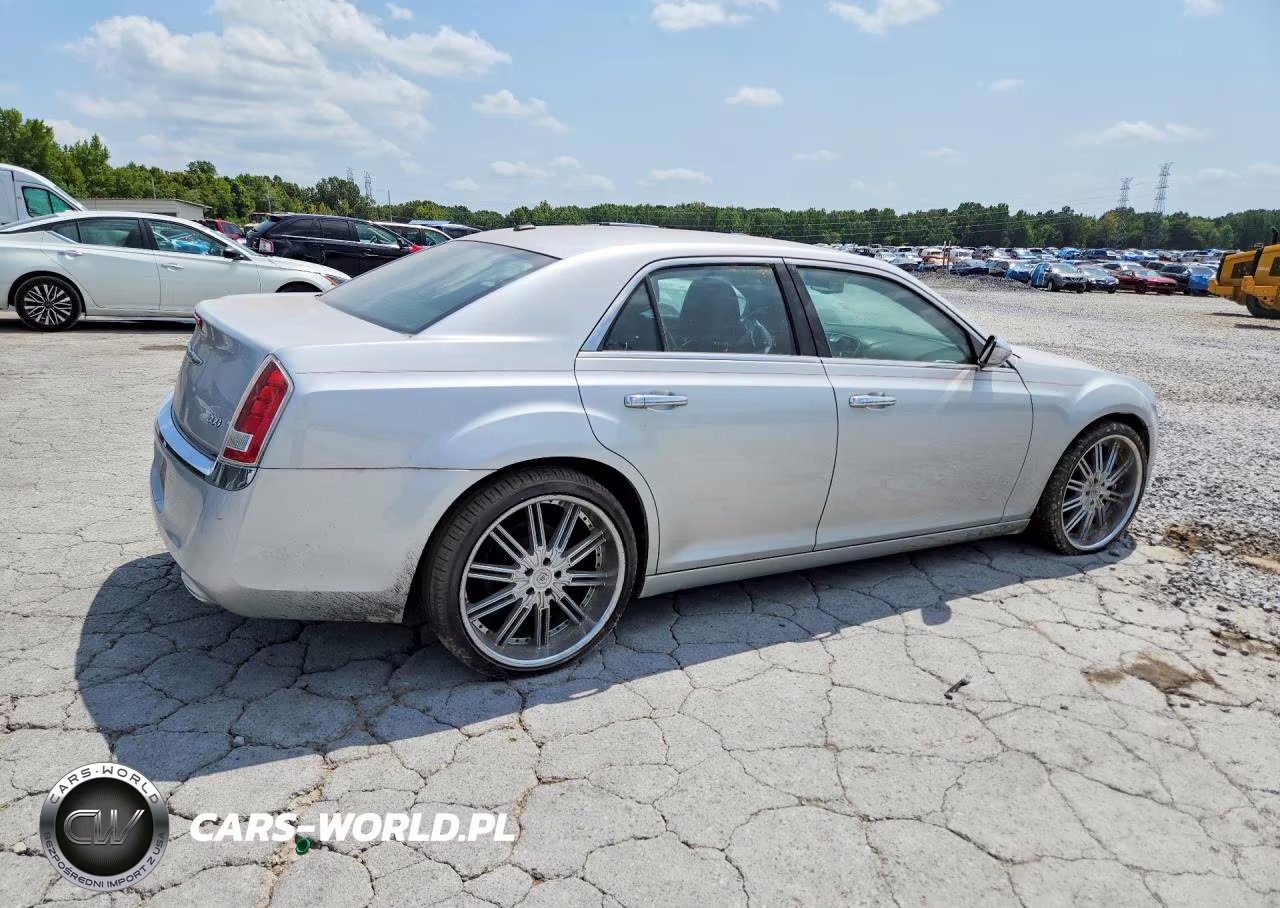 2012 Chrysler 300 Limited VIN:2C3CCACG4CH308974 - 3